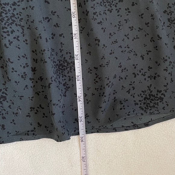 BNWT Reitman's Long-Sleeve Mix-Media Dress w/ V Neckline in Grey Size S - Picture 6 of 7